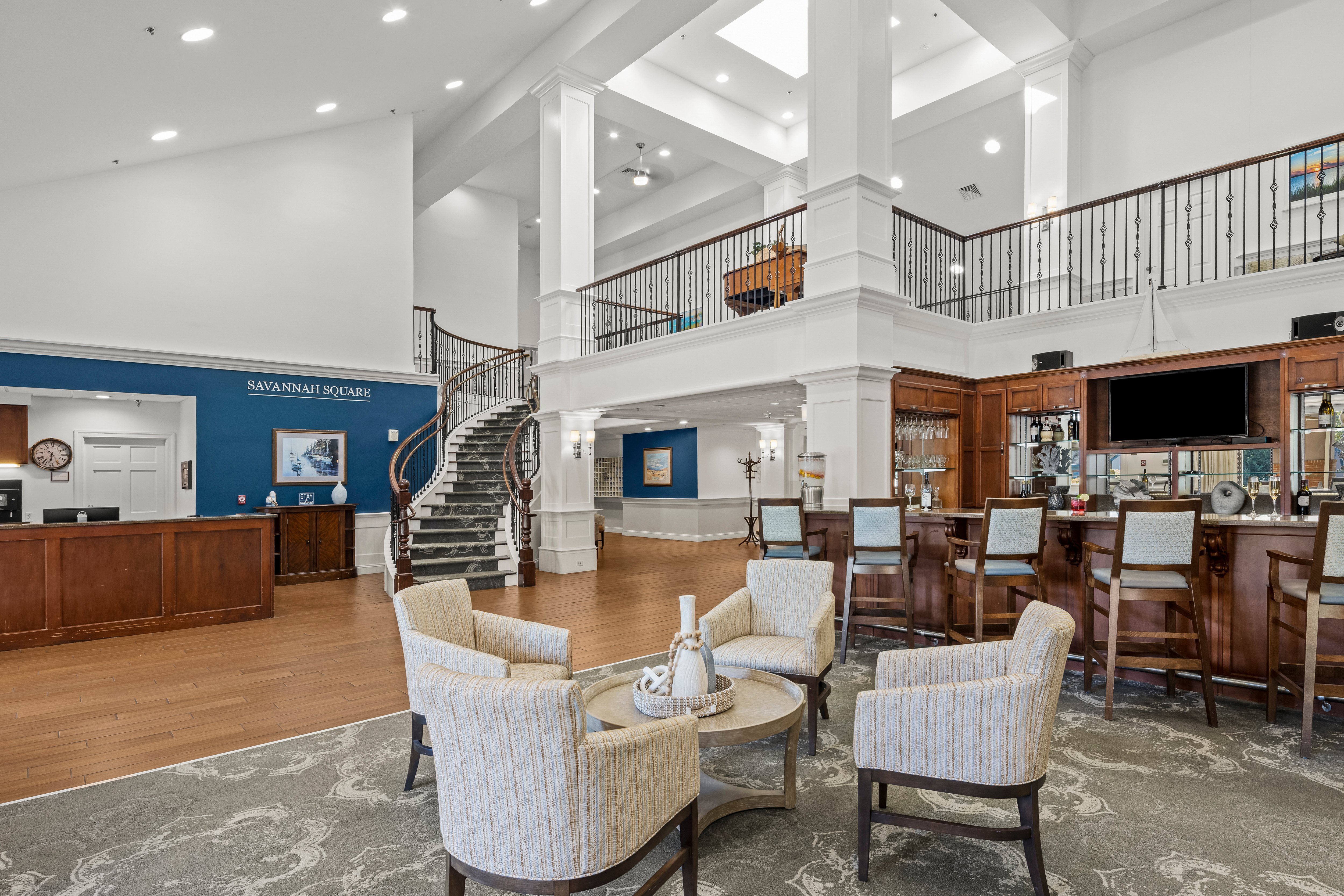 svsq-savannah-square-005 Lobby and Bar