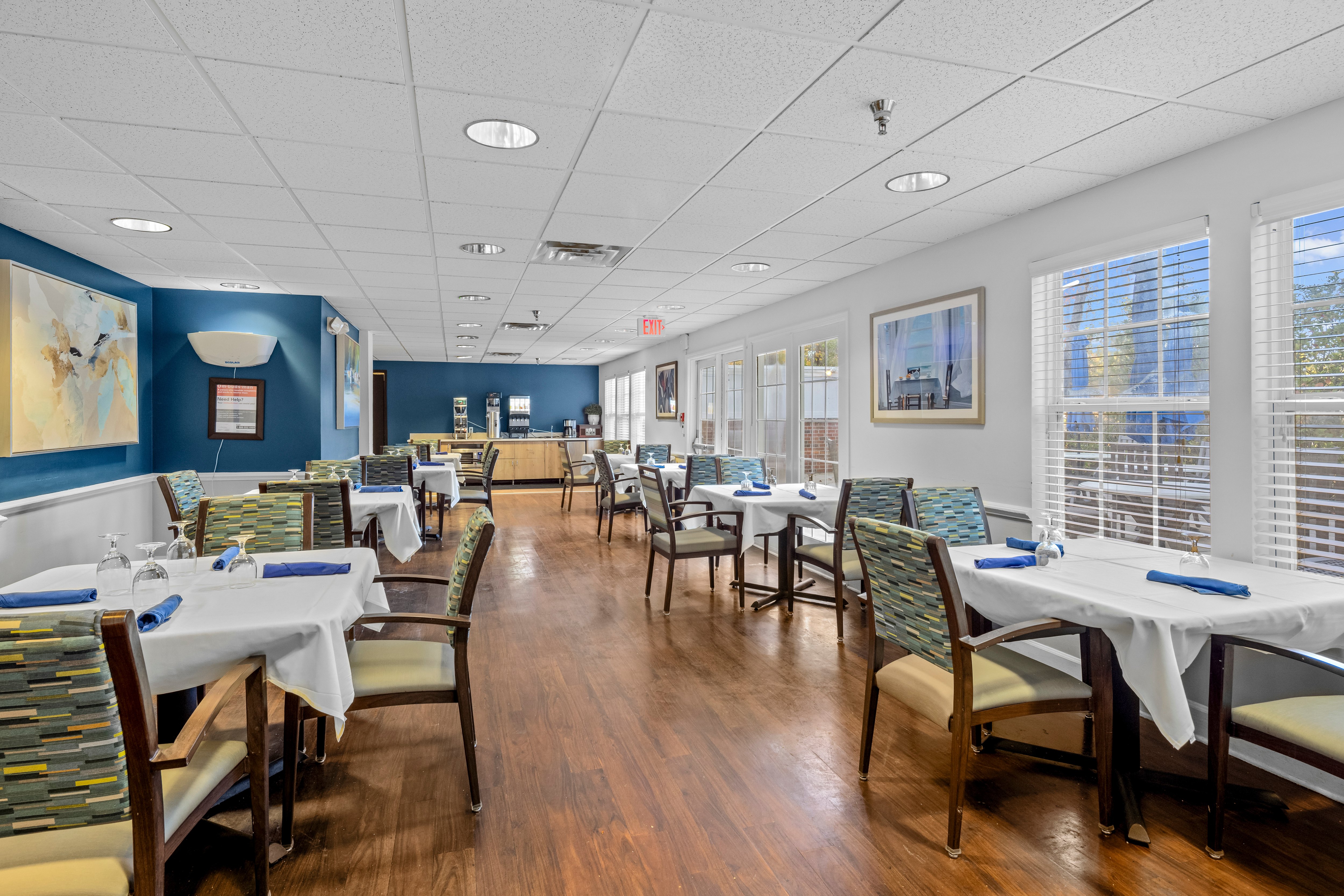 svsq-savannah-square-012 AL Dining Room