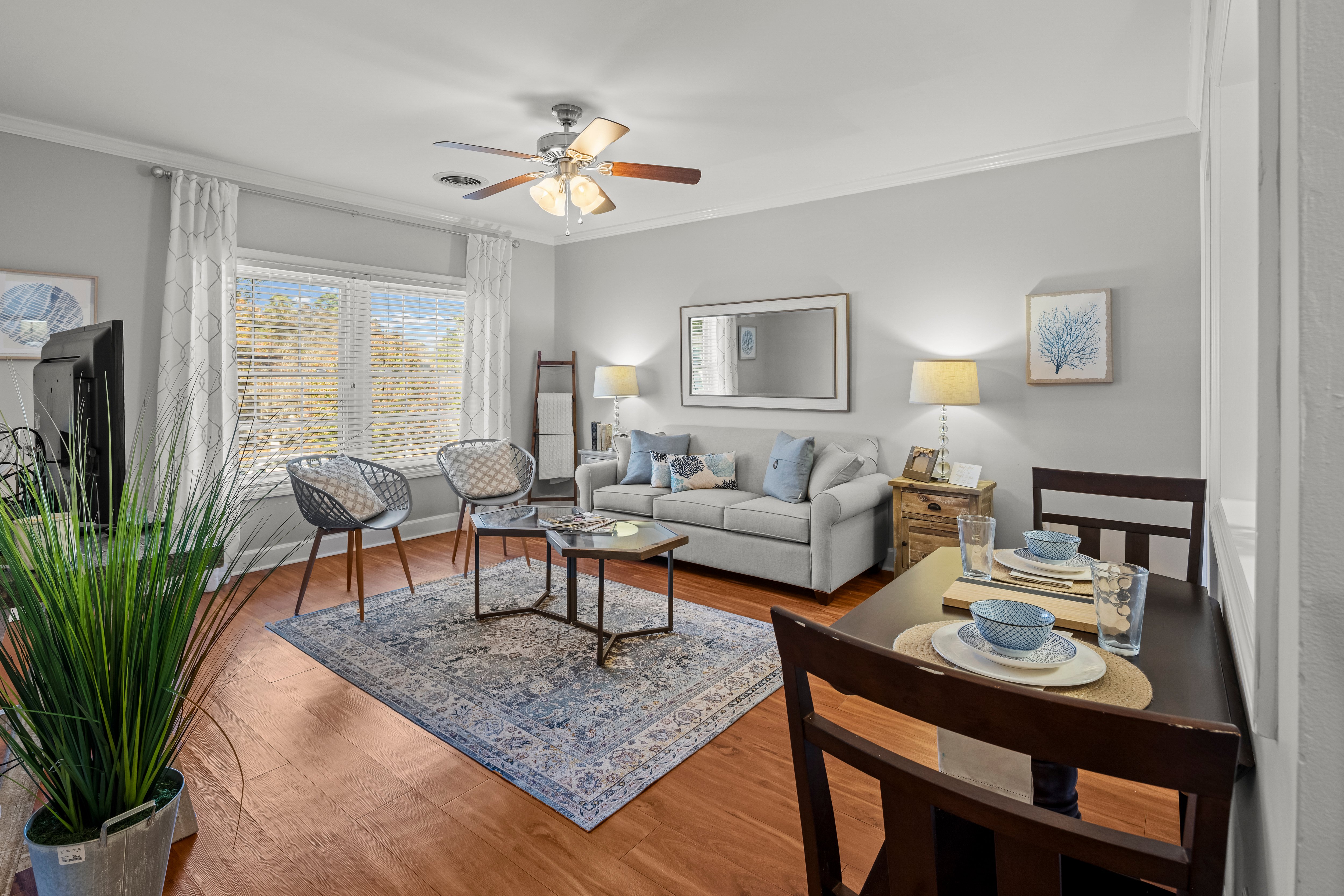 svsq-savannah-square-022 Apt Living Room