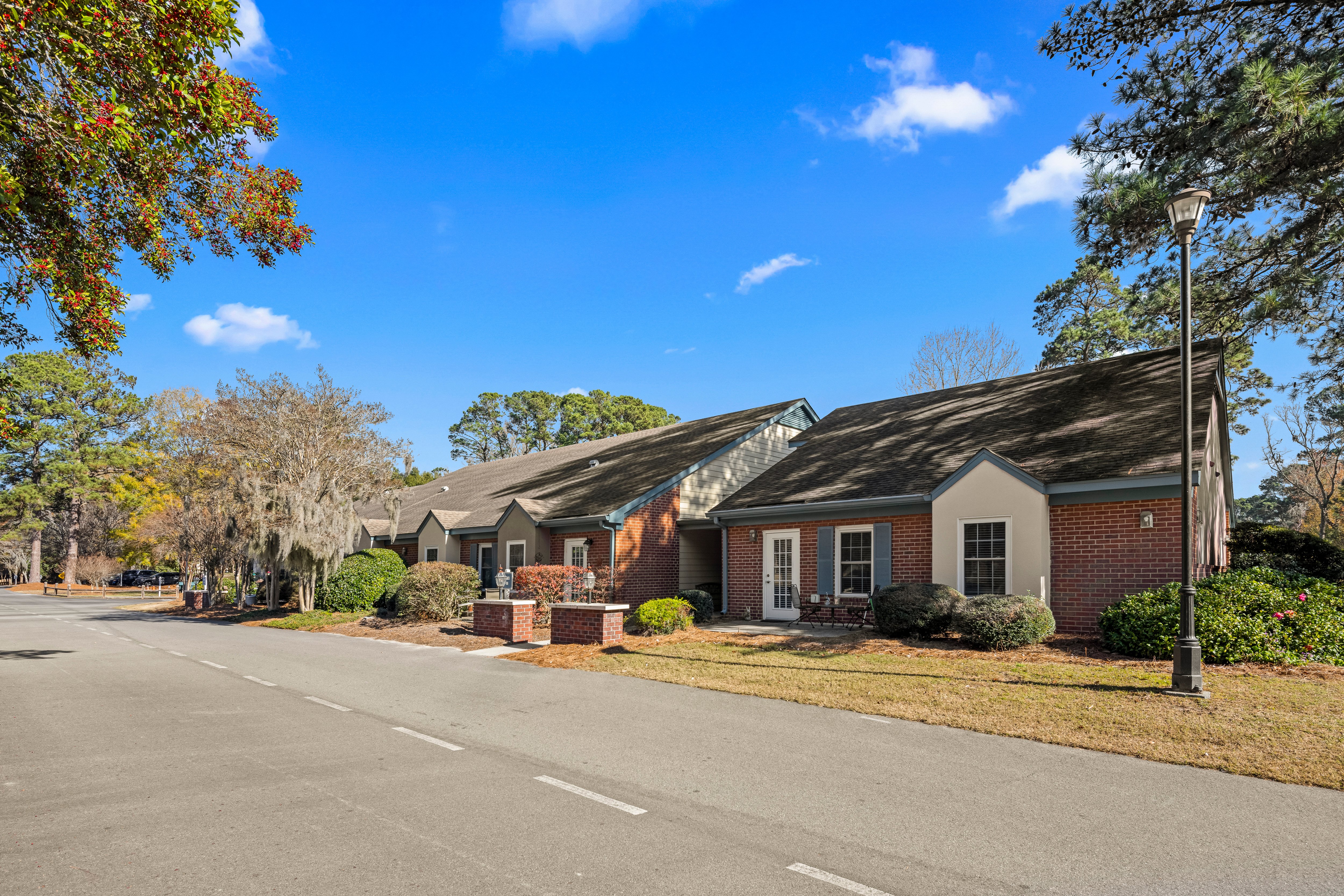 svsq-savannah-square-025 Cottages